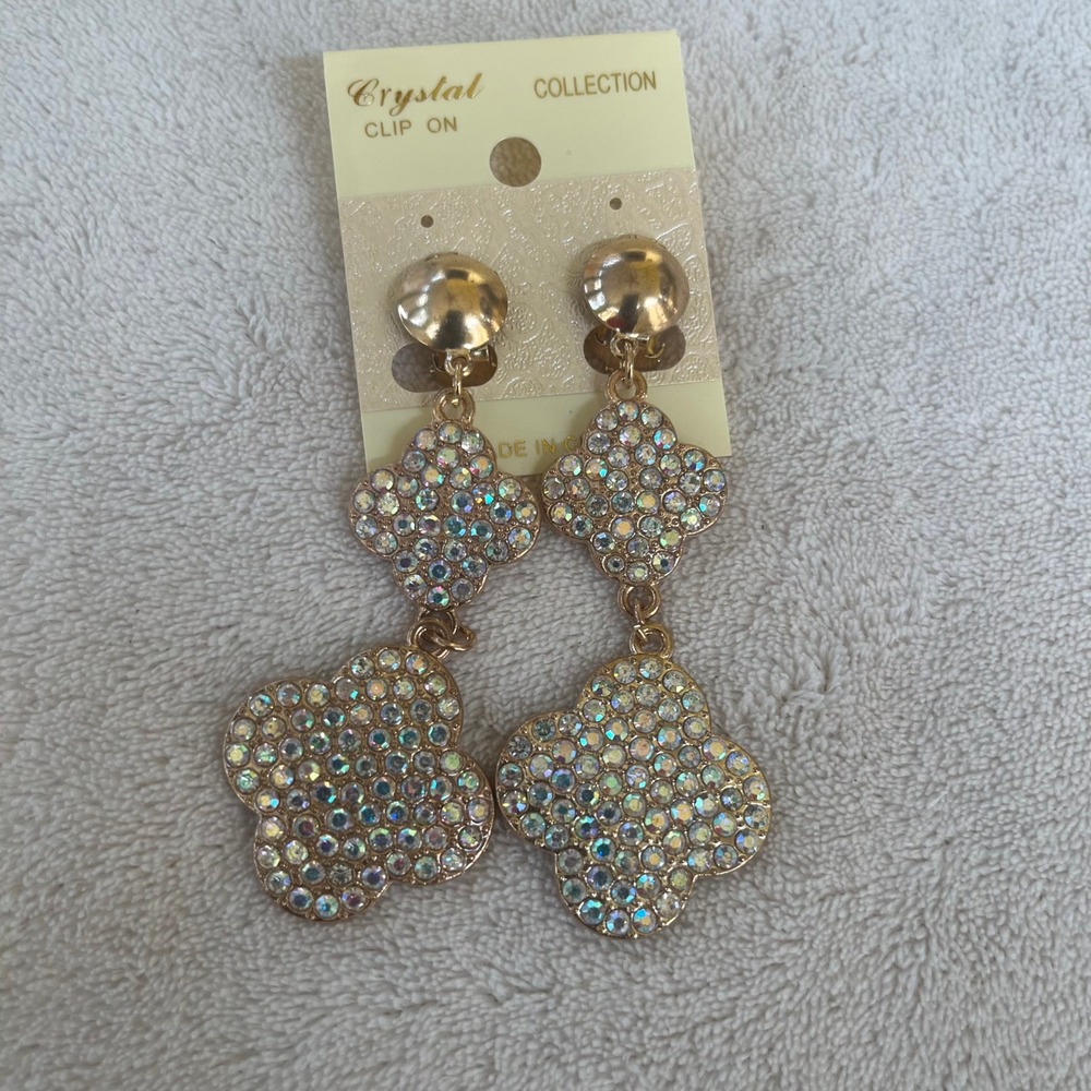 Crystal Collection Gold Tone AB Rhinestone Quatrefoil‎ Tiered Clip On Earrings